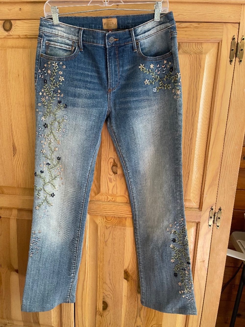 Driftwood Kelly floral embroidered bootcut Women’s Jeans size 30